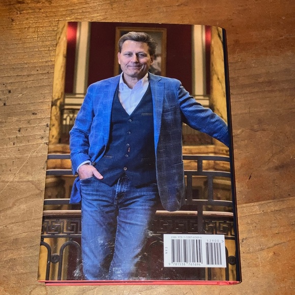 David Baldacci 'Daylight' Hardcover Book - Picture 12 of 15